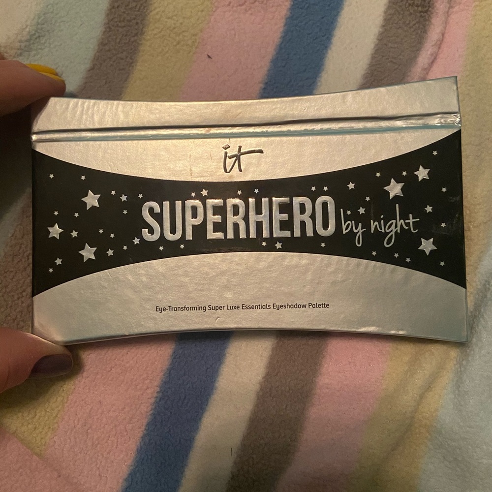 IT Cosmetics Superhero Palette